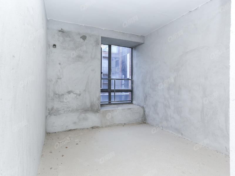 中山海伦堡六期卧室照片_海伦堡六期 别墅好房。毛坯。自己装修