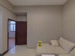 苹果公寓 2室1厅64.82m²普通装修