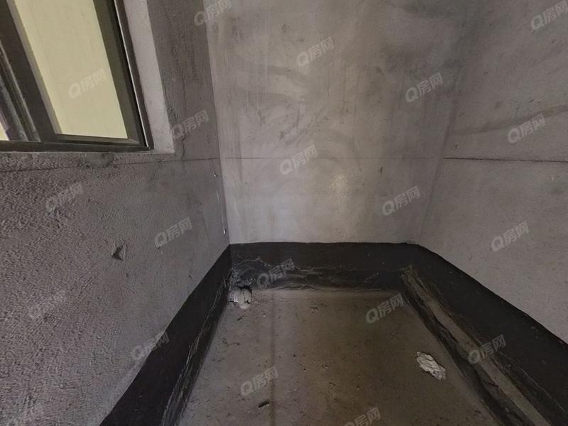 中山中山奥园爱琴湾一期卫生间照片_中山奥园爱琴湾一期 4室2厅237.89m²毛坯  