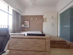 中珠水晶堡 1室0厅42.1m²满五年