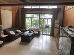 月亮湾山庄 4室3厅264m²整租