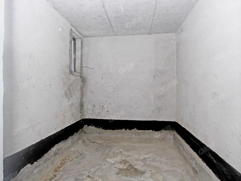 中山景观一品卫生间照片_景观一品 5室2厅202m² 毛坯方