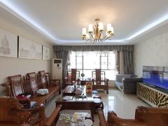 锦冠华城雅景苑二期 4室2厅137.01m²整租