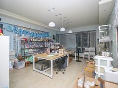 新亚洲花园 3室2厅130.04m²满五年